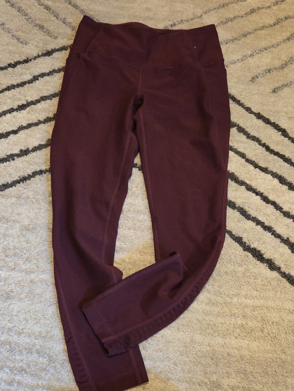 Mondetta Women's Leggings in Burgundy Plum